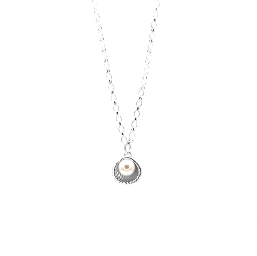 Scallop Pearl Necklace