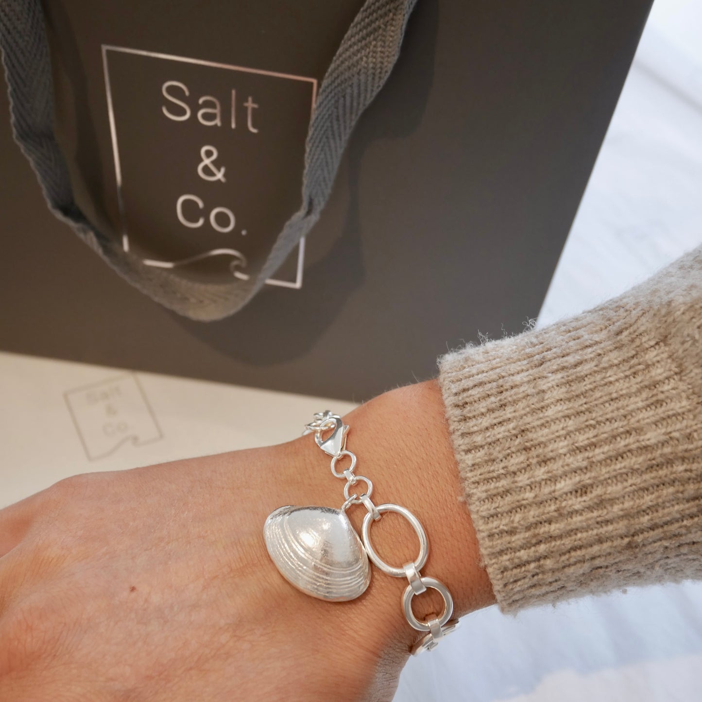 Warkworth Maxi Shell Signature Chain Bracelet