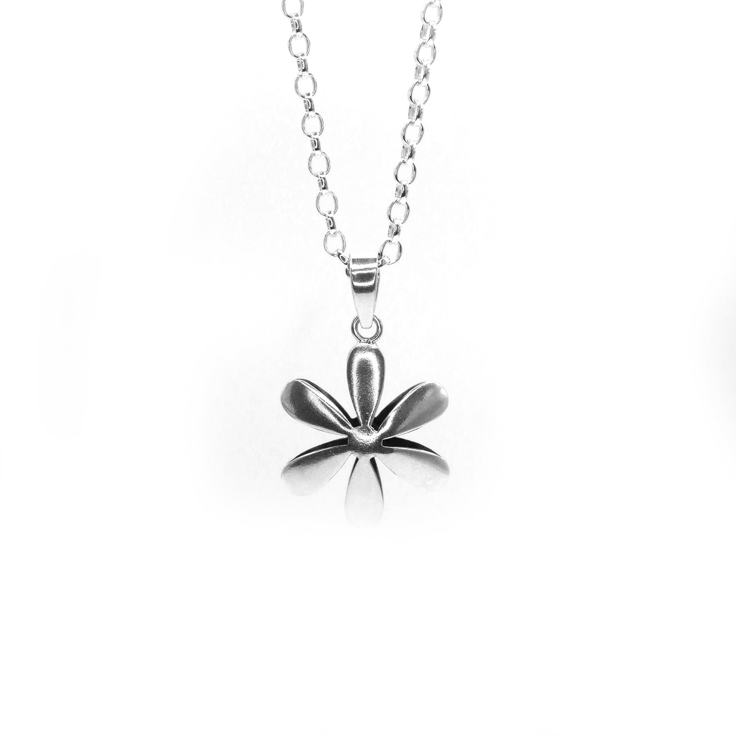 Midi Daisy Necklace
