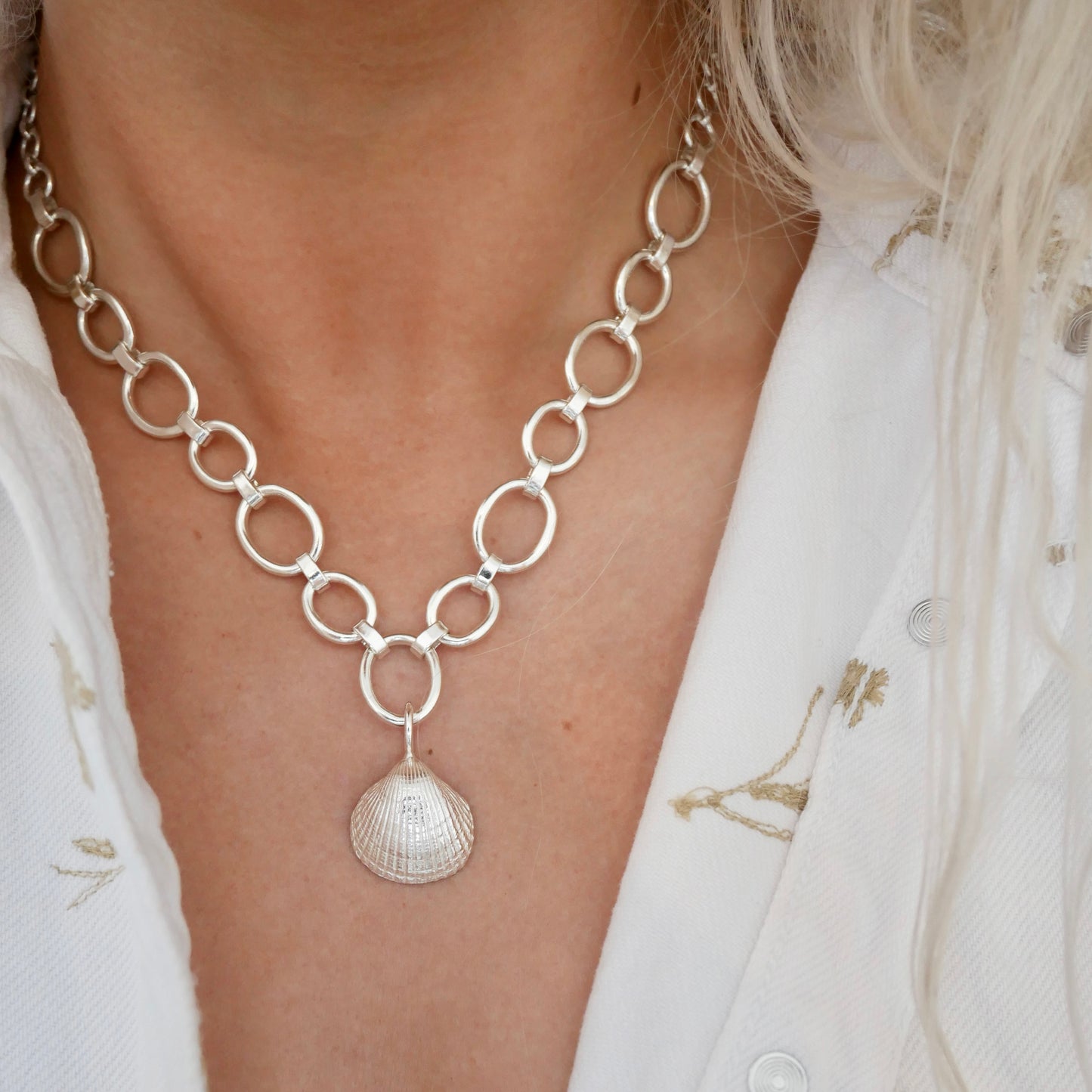 Signature Bamburgh Maxi Seashell Chain Necklace