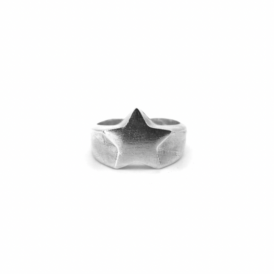 Maxi Star Signet Ring